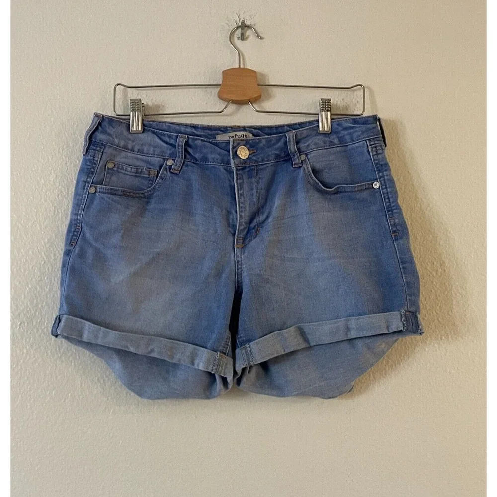 Refuge Women's‎ Rolled Cuffed Hem Blue Denim Jean Shorts